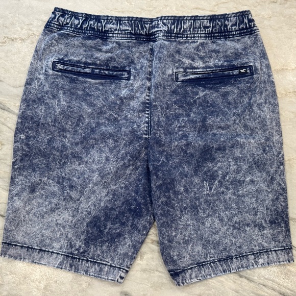Hollister Indigo Blue Acid Wash Pull-on Flat Front Shorts - Picture 6 of 9